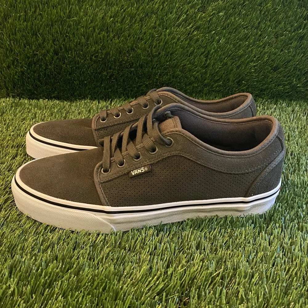 Vans Chukka Suede Low Skateboard Shoes Perf Grape Leaf Green/ White Mens 7.5 New